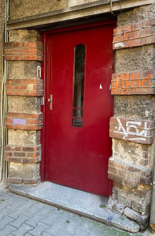Top Center "Small Five Corners" On A Quiet Street Sofia Exterior foto